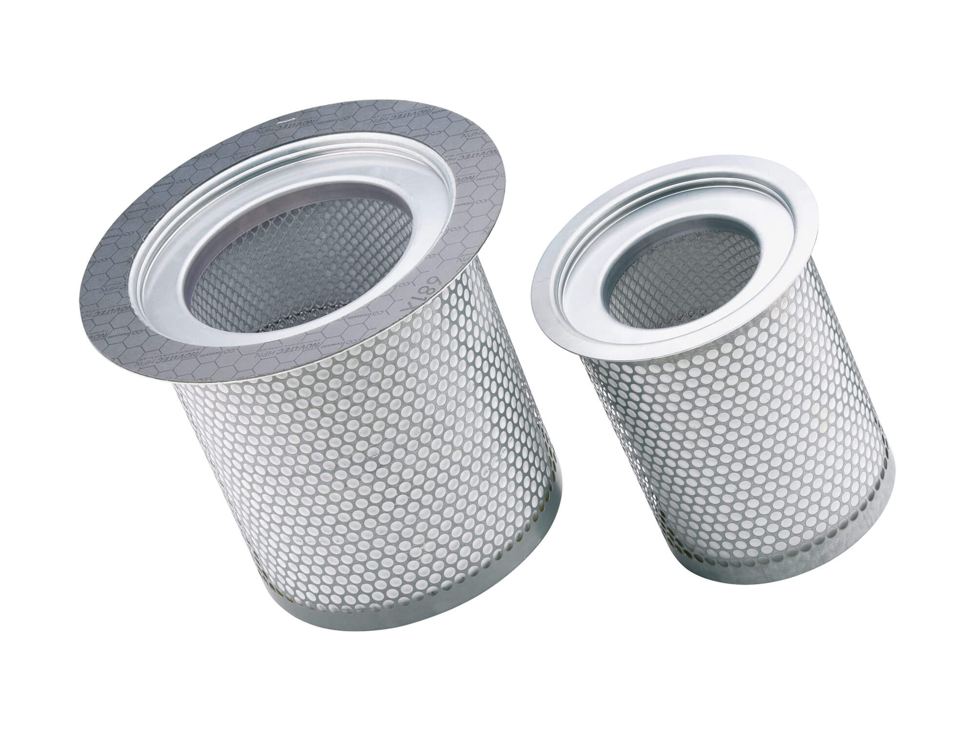 Aioil separators with efficient oil separation